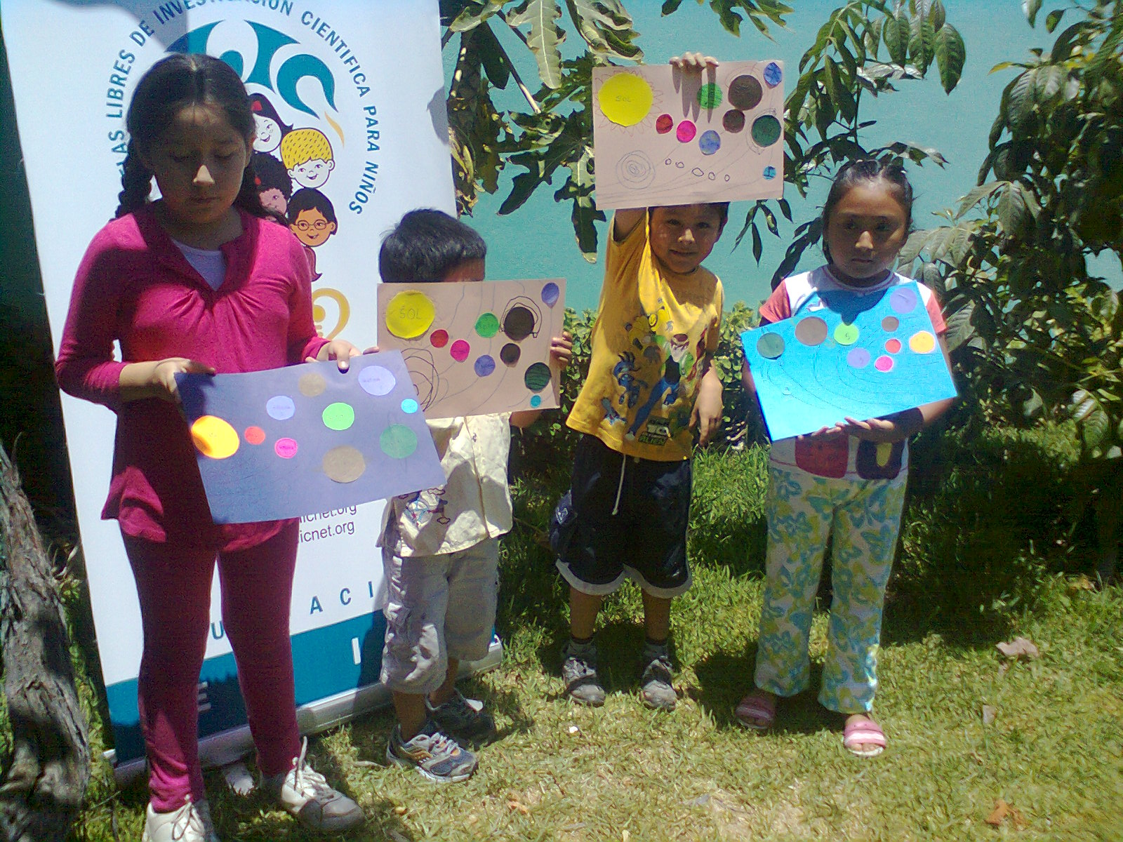 FELICES LOS NIÑOS Y SUS MURALES