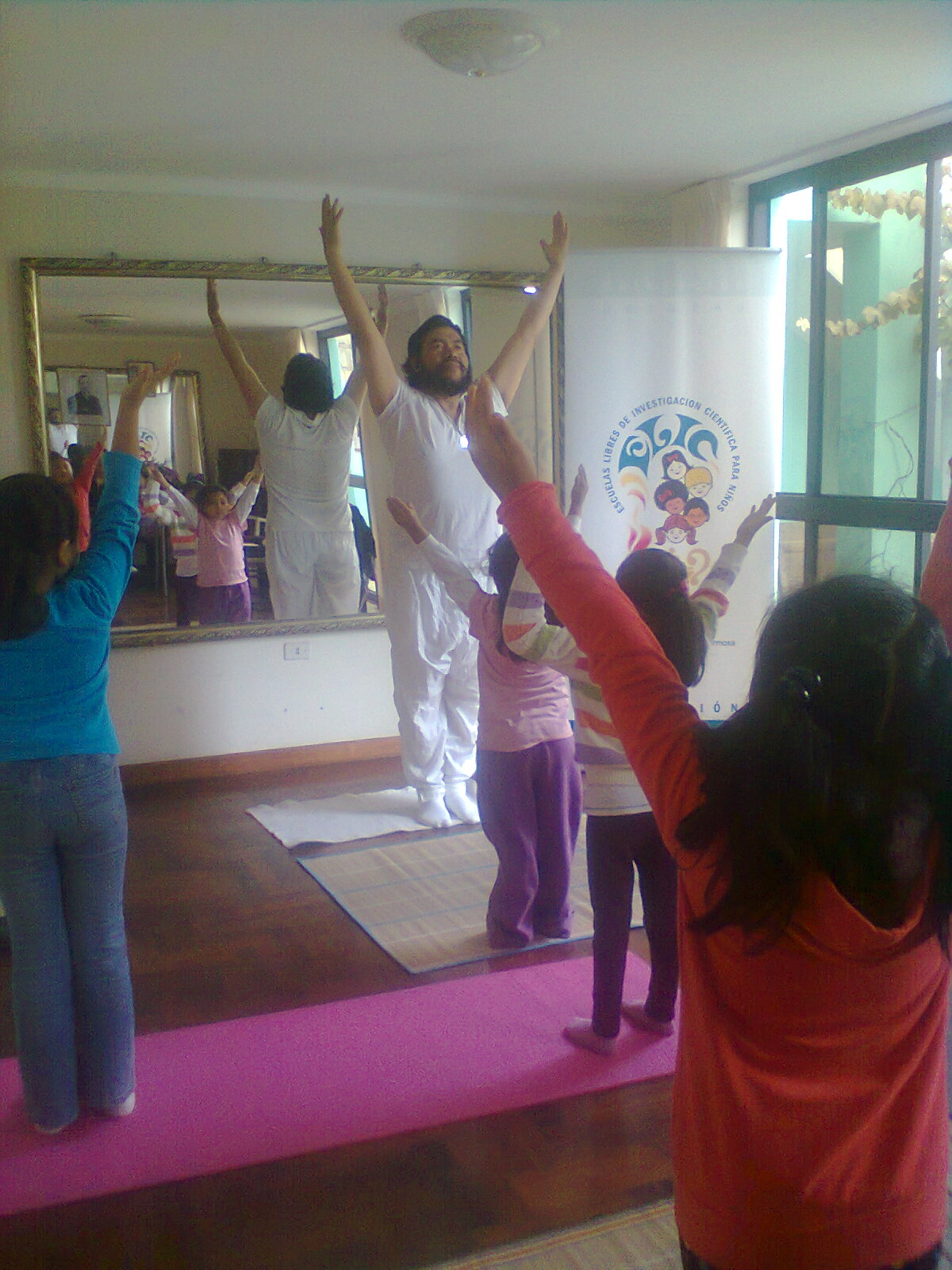 TALLER YOGA PARA NIÑOS 31.5.2014