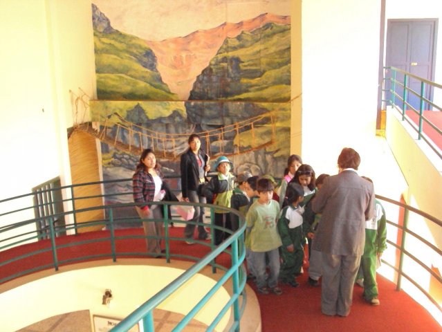 Elic, Cusco_ Colegio Kuski Erqe