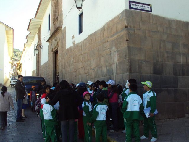 Elic, Cusco_ Colegio Kuski Erqe